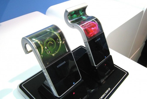 Samsung's Flexible phone concept at CES 2013