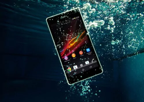 sony-xperia-zr-india-under-water